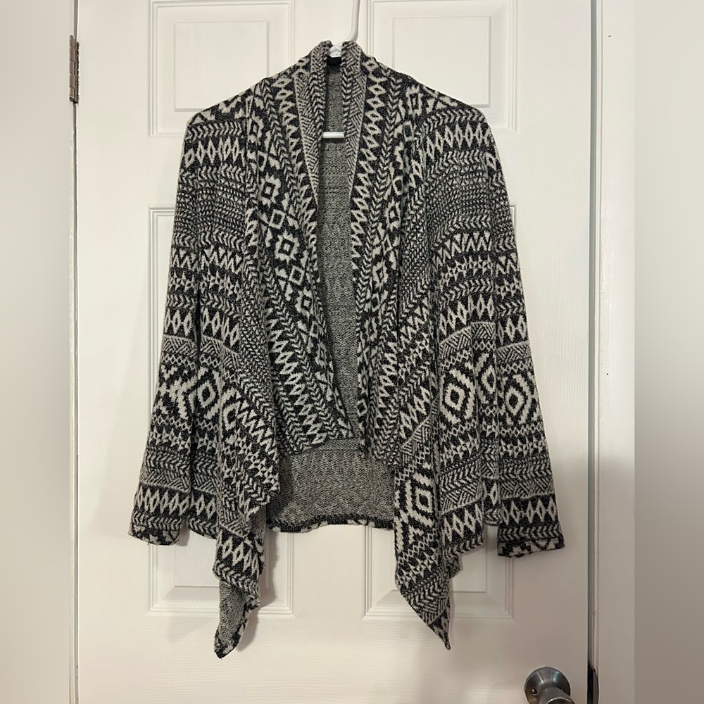 Women’s Forever 21 Sweater